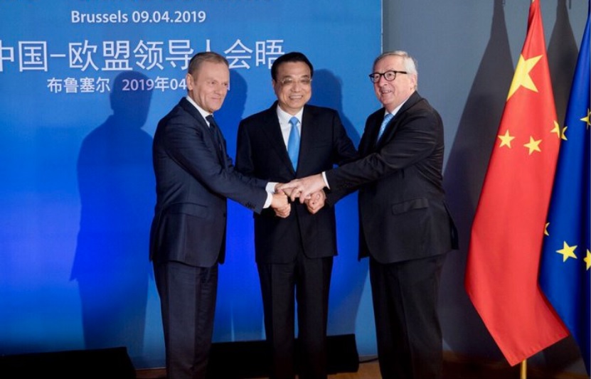 中國國務院總理李克強與歐洲理事會主席圖斯克、歐盟委員會主席容科（Jean-Claude Juncker）日前在比利時布魯塞爾舉行了第21次歐盟-中國領導人會晤 圖：翻攝自Jean-Claude Juncker推特