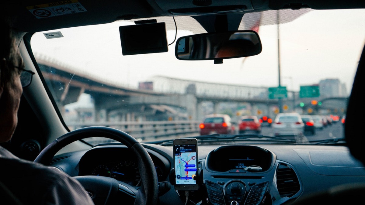 美國女網友分享自己搭 Uber 去墮胎，卻被司機拒載的故事，引發網友討論。示意圖，非當事人。 圖／翻攝自 Unsplash