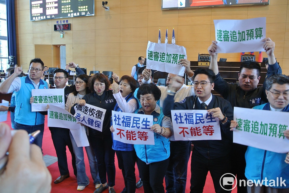 國民黨議員要求「速審預算」。 唐復年/攝