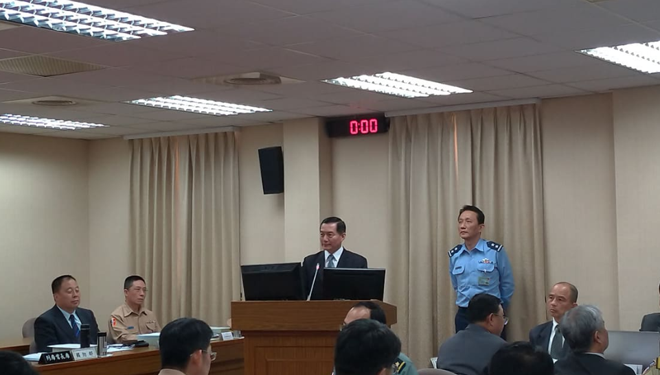 已故參謀總長沈一鳴立院備詢。時任國防部軍政副部長。 圖：陳佩君/攝(資料照片)
