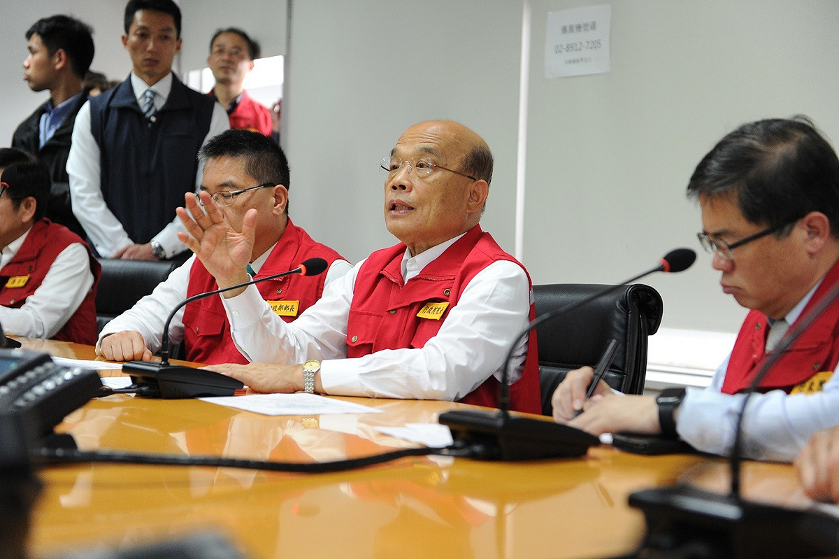 行政院長蘇貞昌視察中央災害應變中心。 圖：行政院提供