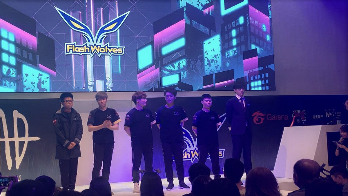 今（20）日《英雄聯盟》台港澳 LMS 春季總決賽於高雄 TESL 電競館開打，FW率先拿下一勝 圖：蔡幸秀/攝