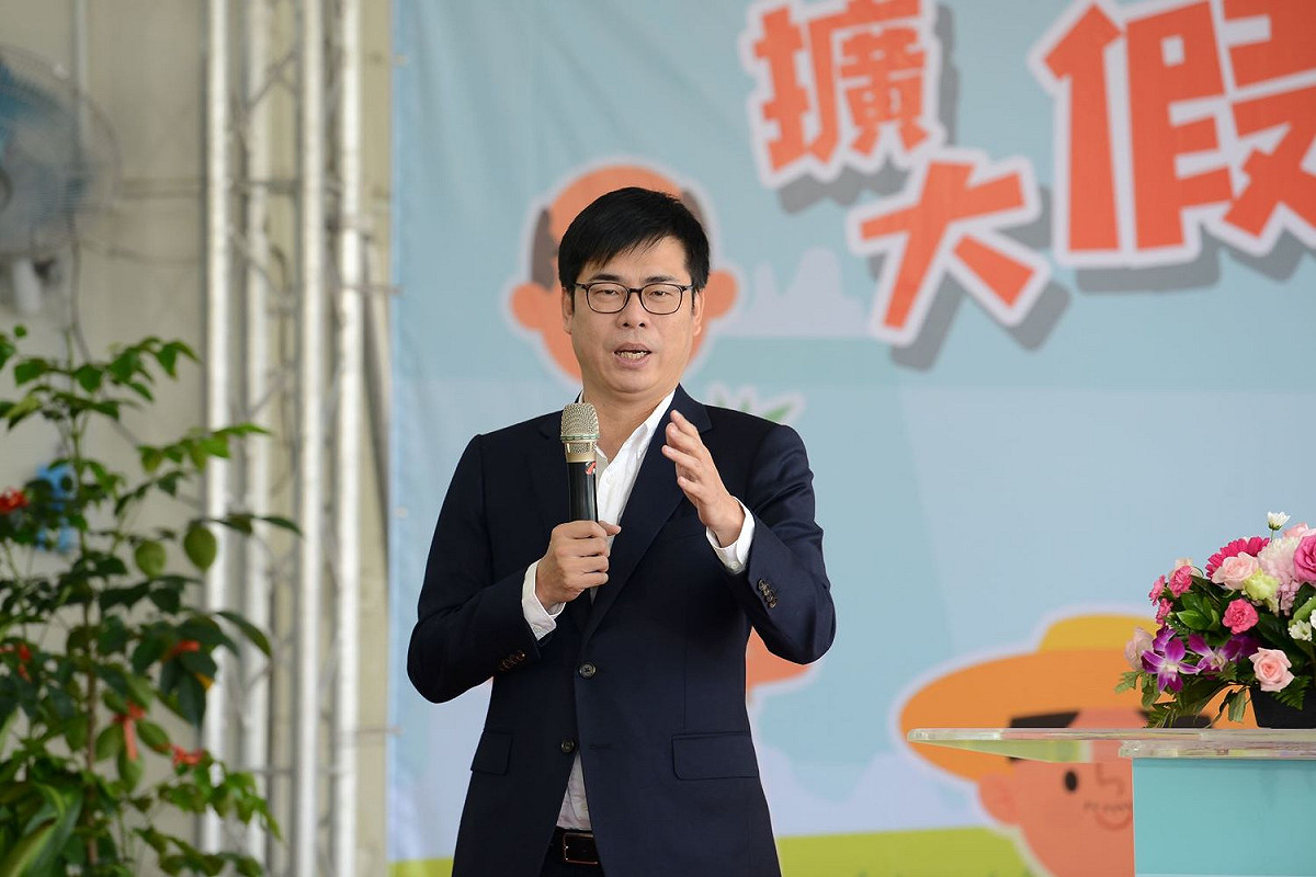 行政院副院長陳其邁表示，屏東為農業大縣，中華郵政假日收寄農產品，對屏東農民極為重要。 圖：行政院提供