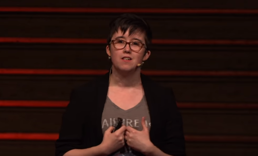 北愛民族主義激進份子與警方發生衝突，一名29歲女記者麥奇（Lyra McKee）遭流彈擊中身亡。警察昨（19）日宣布，已逮捕2名嫌犯，兩人分別為18及19歲。