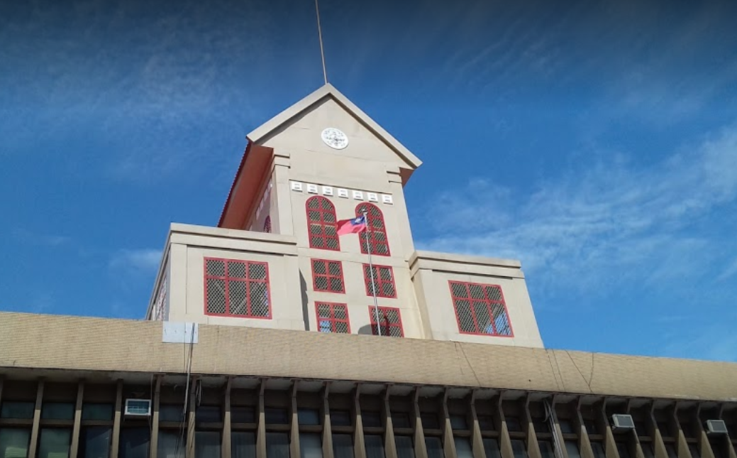 楊男咬傷員警，新北地方法院判楊男無罪。圖為新北地院。 圖：翻攝自Google地圖