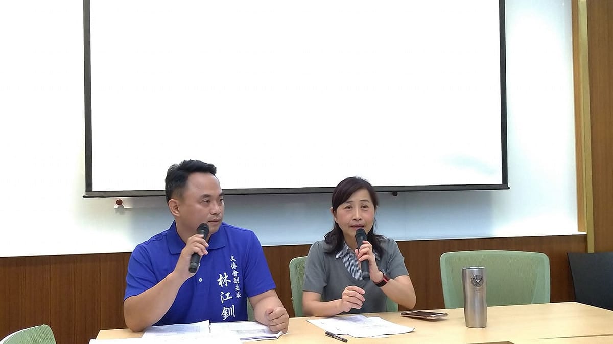 林奕華、林江釧今天（23日）召開記者會質疑農委會黑箱作業。 圖：陳佩君／攝