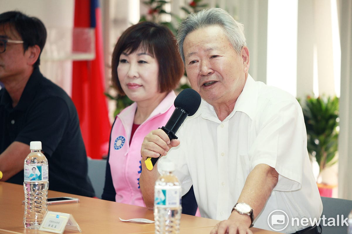 楊敏盛（右）表示，明年桃市立委選舉可望「坐4望5搶6」，希望再加一席不分區，力拚７席立委在桃園。 圖：林昀真／攝