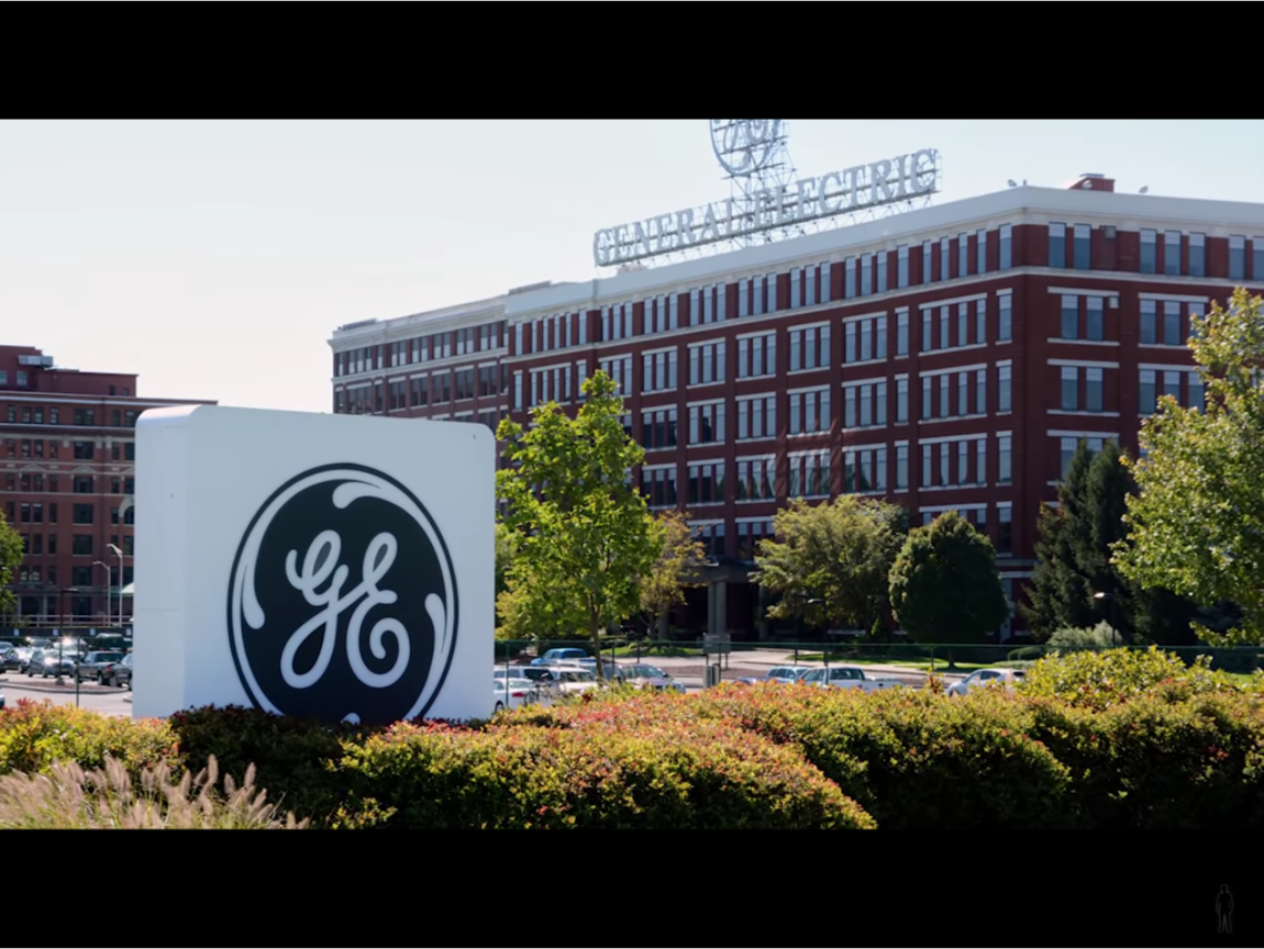 根據美國司法部今天公開的起訴書，一名奇異公司（General Electric）前華裔工程師和一名中國商人，因從事經濟間諜活動和密謀竊取奇異公司商業機密讓中國受益，遭到起訴。 圖：翻攝自Youtube
