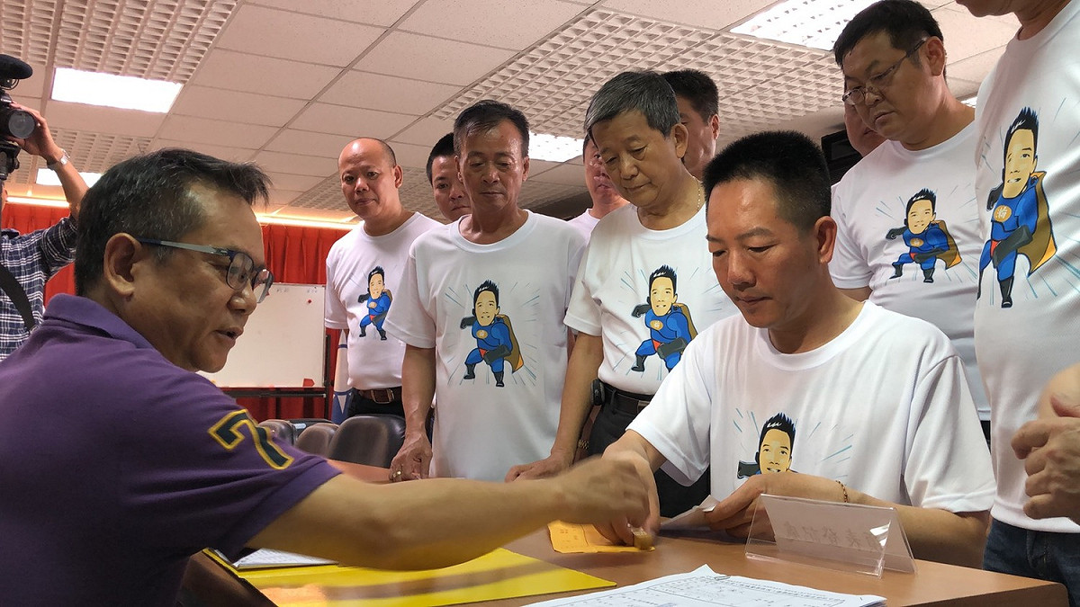 張瀚天辦妥立委黨內初選登記。 張瀚天/提供