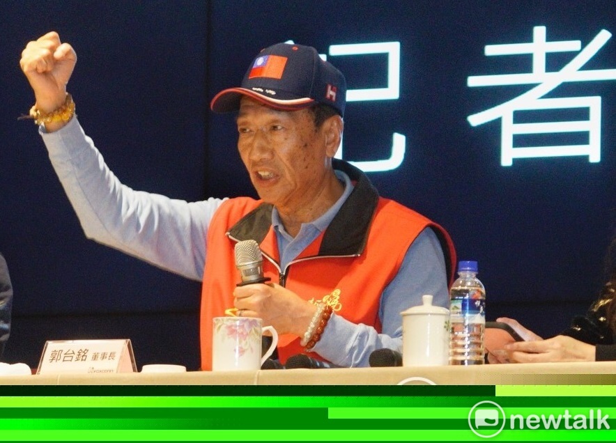 鴻海董事長郭台銘表示要轉換跑道退休選總統，網友卻是替小股東抱屈頻問：說好的200元呢？ 圖：張良一／攝（資料照片）