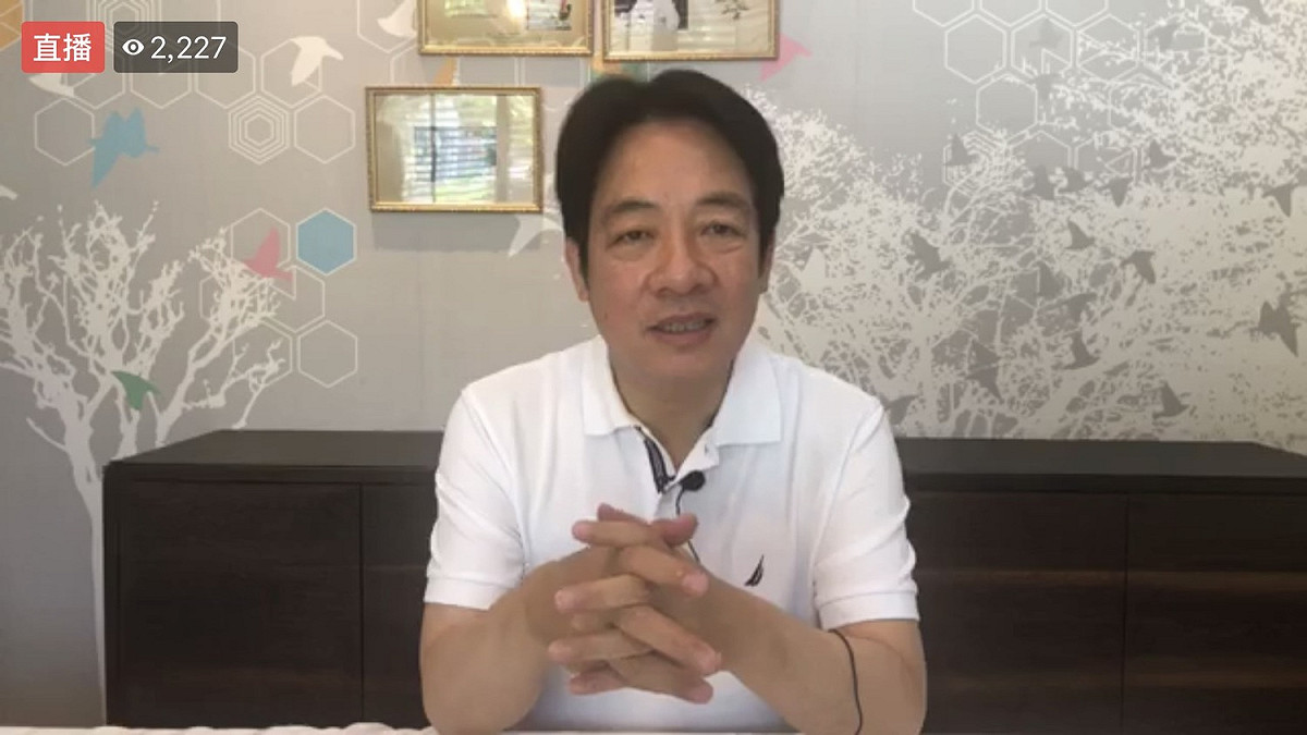 參與民進黨總統初選的前行政院長賴清德今（26）日中午首次開直播說明自己為何要參選及回應最近的一些討論議題。 圖：擷自賴清德臉書直播