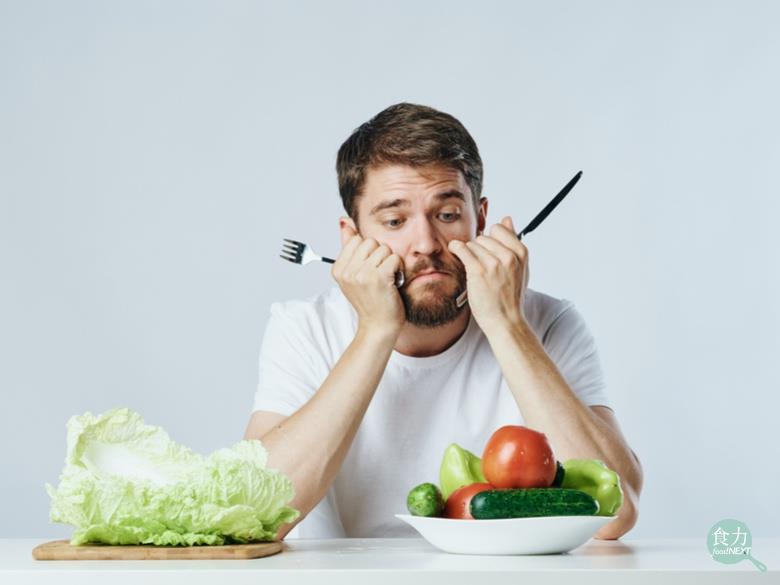 肉類攝取不足可能導致失智風險的原因，可能和「維生素B12」攝取不足有關。 圖：食力