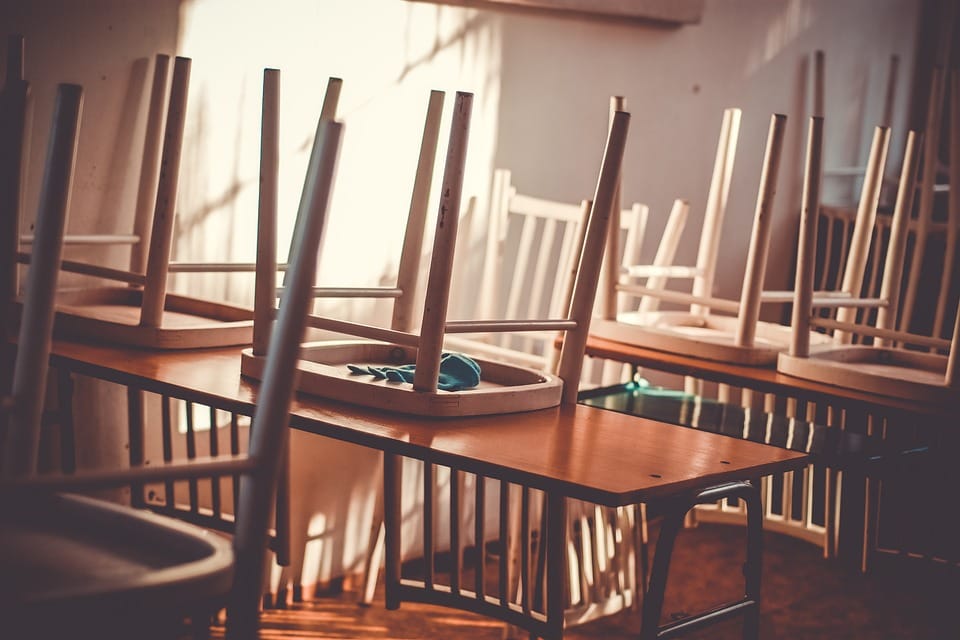 國立中山大學的調查研究指出，台灣的中小學教師霸凌盛行率約有兩成。 圖：擷取自pixabay網站