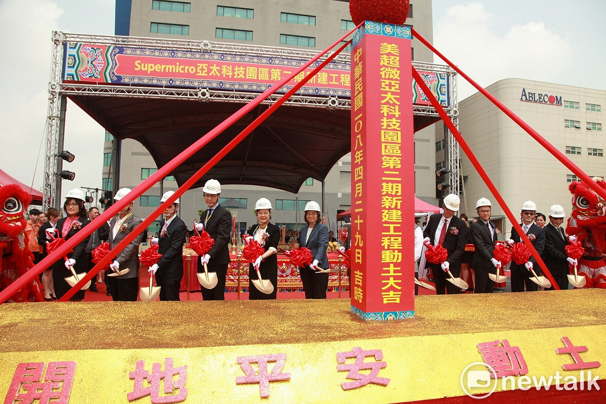 總統蔡英文指出，去年新台幣5億以上的僑外來台投資總額高達5,365億元，較前一年成長約31%。 圖：林昀真／攝