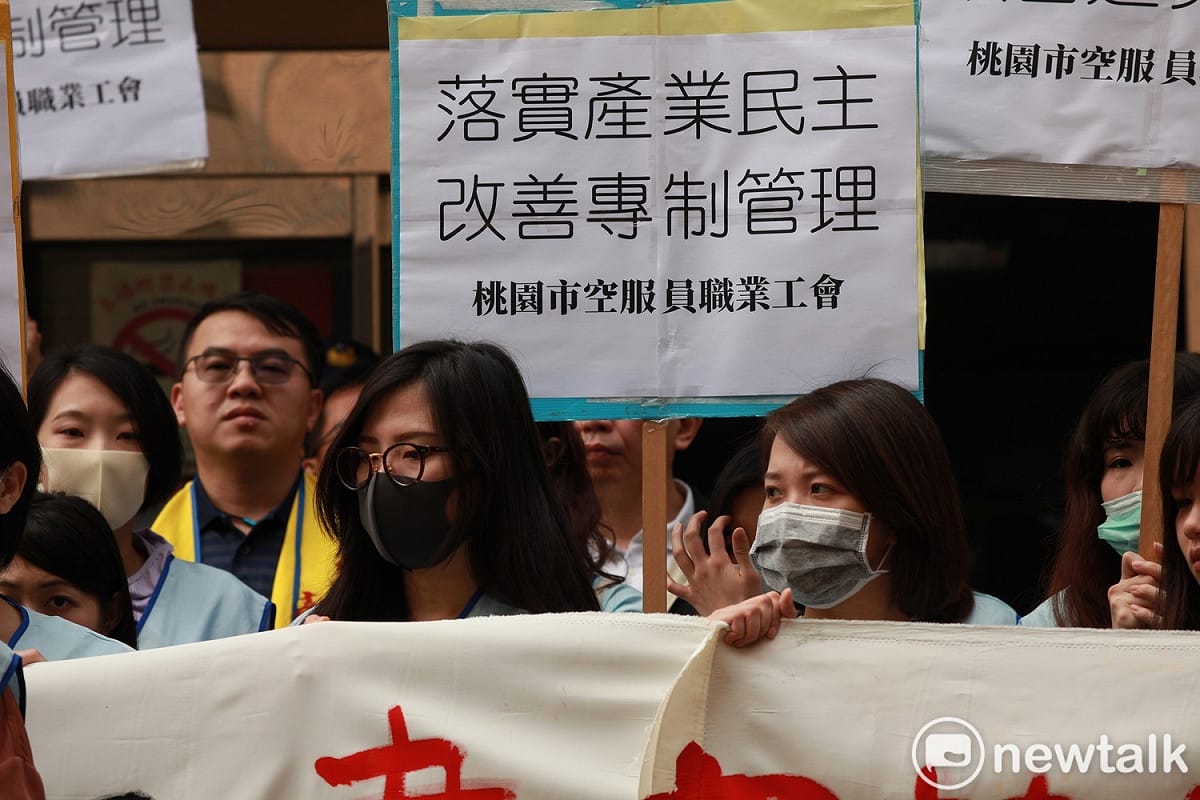 桃園市空服員工會５月１３日將進行罷工投票，需「同時達到」全會會員過半同意及長榮分會投出8成同意票，才會發動罷工行動。  圖：林昀真／攝（資料照）