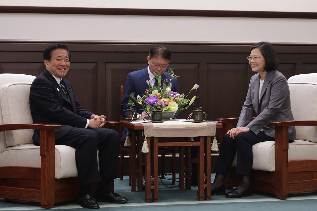 總統蔡英文接見日本前防衛副大臣長島昭久眾議員一行人。 圖：總統府/提供
