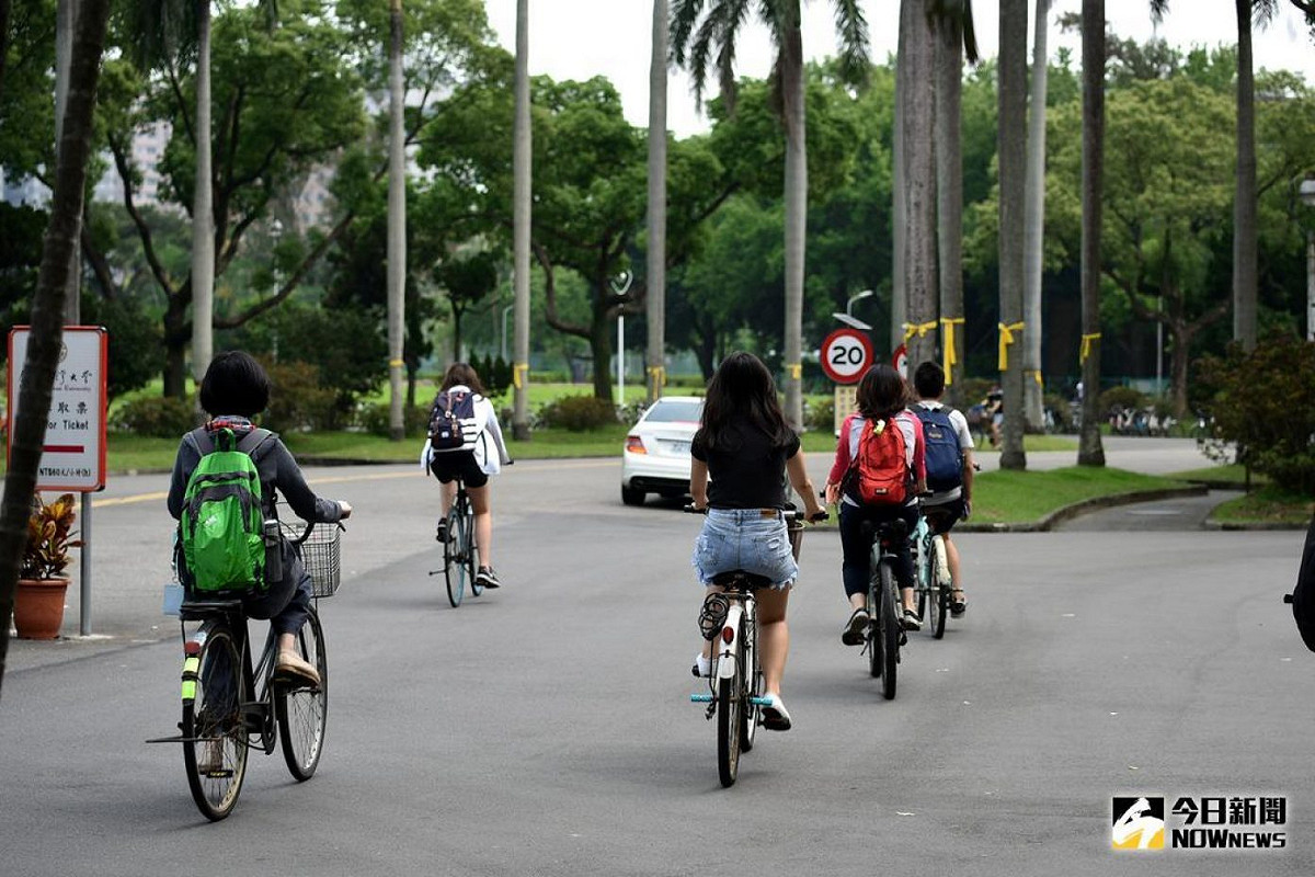 根據大學考試分發會統計，今年的錄取率僅81.29％，創下16年來新低。錄取率降低應與甄試回流名額大幅下降有關。 圖／記者林柏年攝