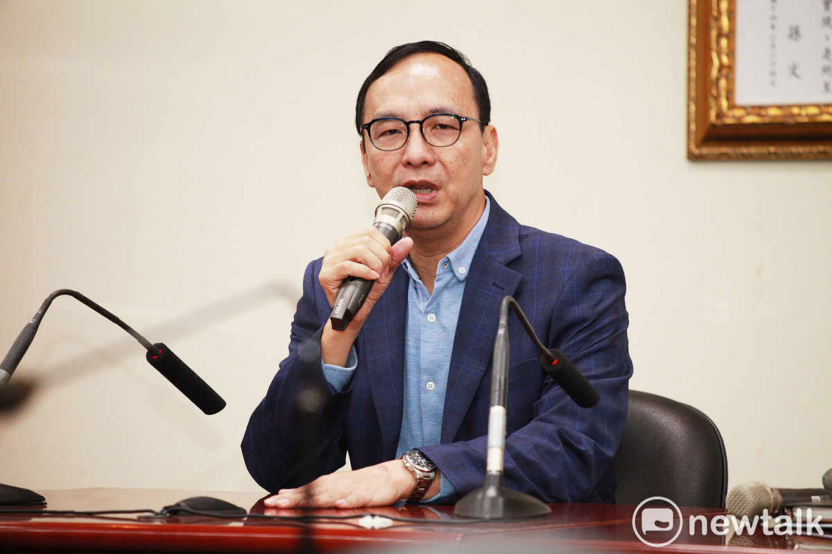 朱立倫與黨主席吳敦義會談，提出「４個必須」強調國民黨一定要推出最強候選人，並盡快籌組藍軍大智庫，爭取2020國民黨勝選。 圖：林昀真／攝 （資料照片）