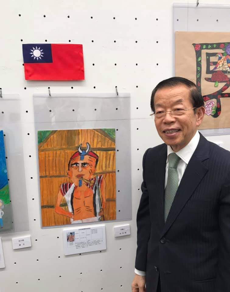 駐日代表謝長廷認為，蔡英文既曾是民進黨主席，更是總統，不贊成柯文哲批評她。 圖：翻攝自謝長廷臉書