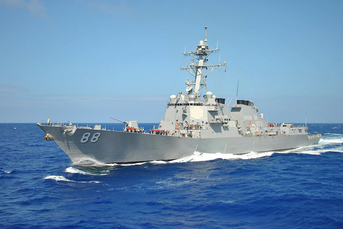 美國《普瑞布爾號》(USS PREBLE DDG-88)飛彈驅逐艦駛近中國所聲稱擁有主權的南海島礁。 圖：翻攝USS PREBLE (DDG-88)臉書