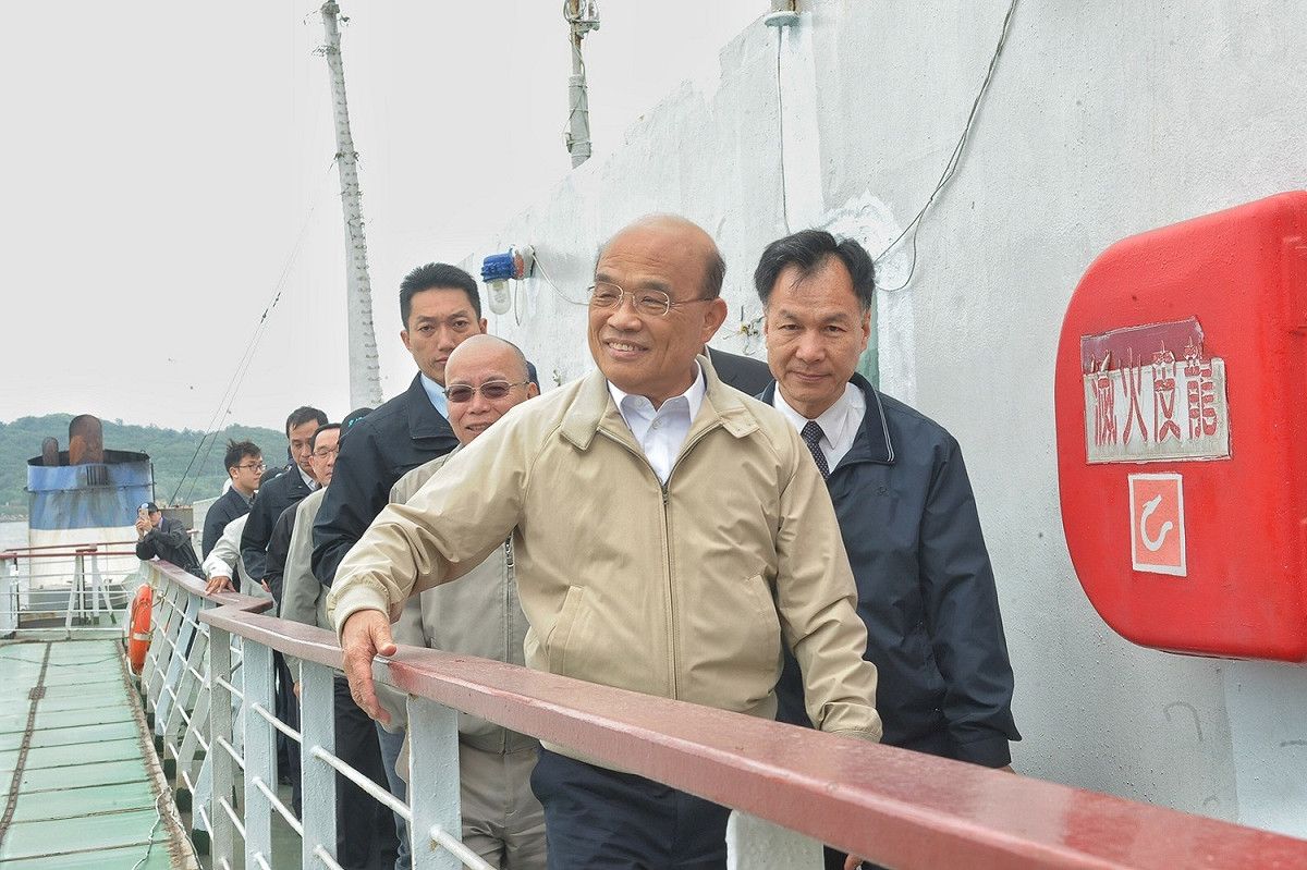行政院長蘇貞昌今（7）日視察「購建新臺馬輪綜合規劃案」辦理情形。 圖：行政院/提供