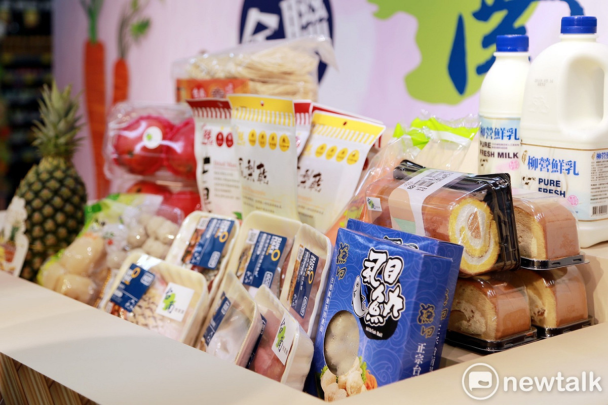 台南市政府與全聯福利中心合作，在全台全聯通路推出以豐饒味美為主軸的「台南物產展」，推薦台南當季優質產品給全國民眾。 圖 : 黃博郎/攝