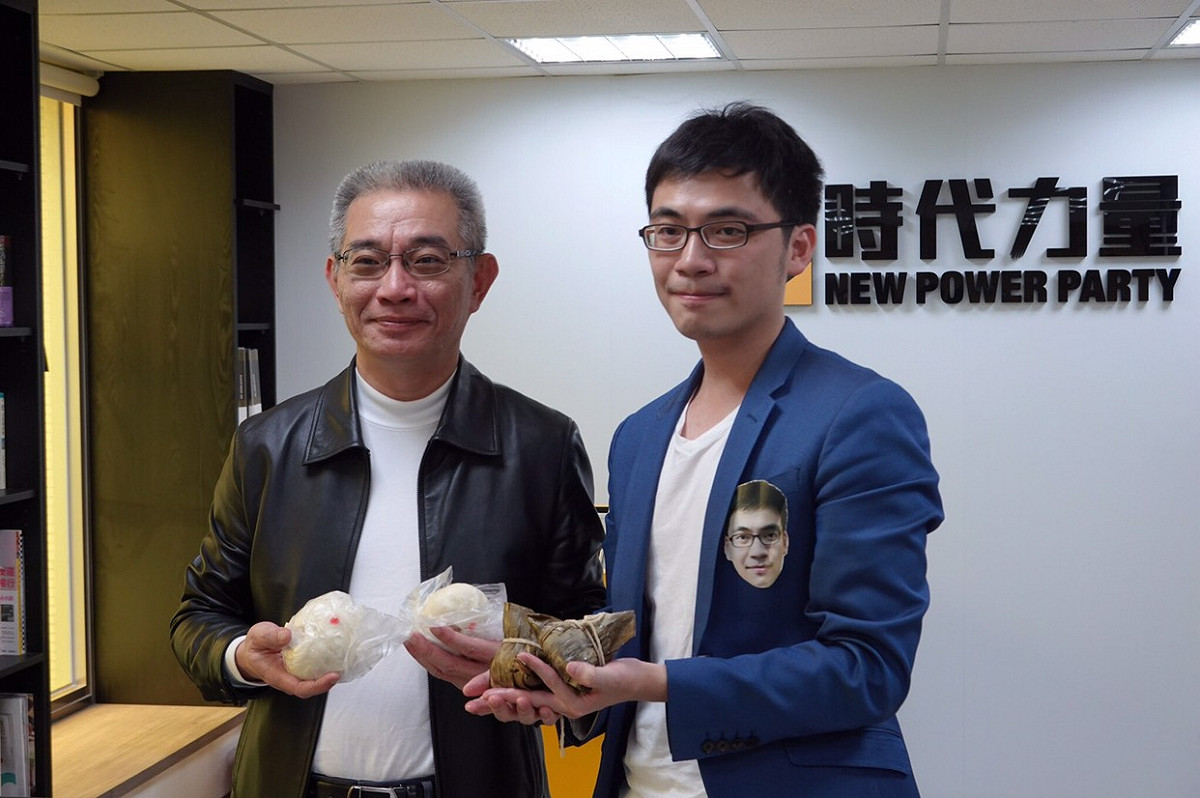 支持者前來黨中央替李承值聲援。 圖：李承值/提供