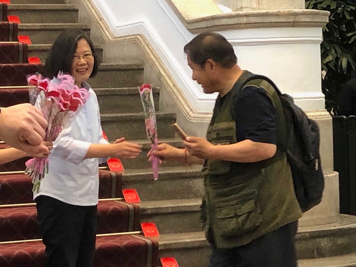 蔡英文總統上午接見「第十四屆 COLLEGE HIGH 全國制霸活動冠軍隊伍」。 圖：趙婉淳／攝