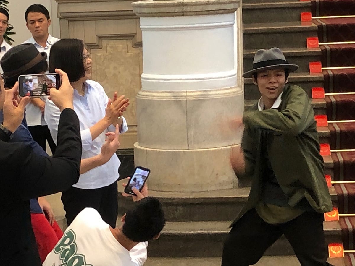 蔡英文總統上午接見「第十四屆 COLLEGE HIGH 全國制霸活動冠軍隊伍」。 圖：趙婉淳／攝