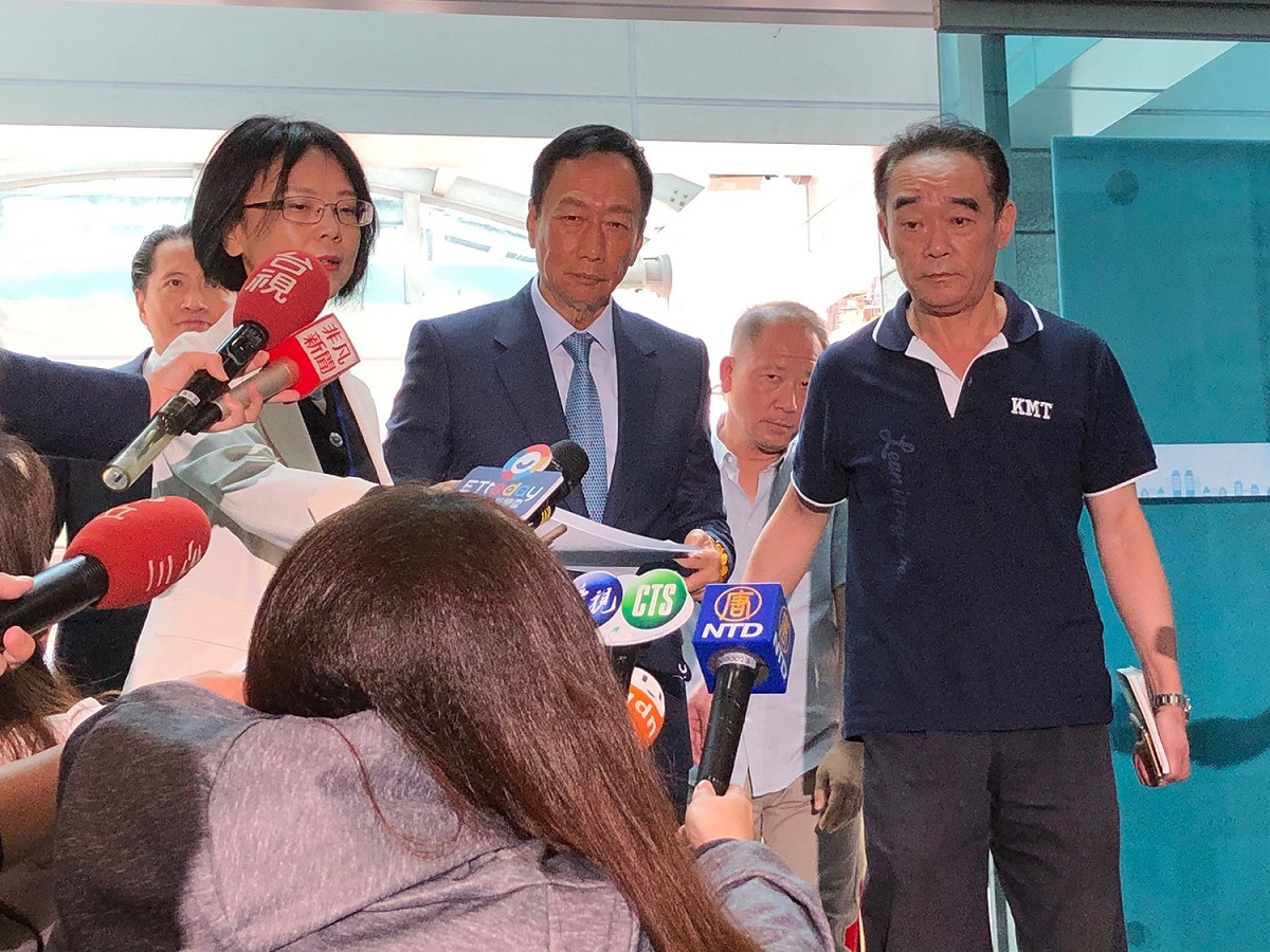 鴻海董事長郭台銘上午到國民黨中央與黨主席吳敦義會晤。 圖：趙婉淳／攝