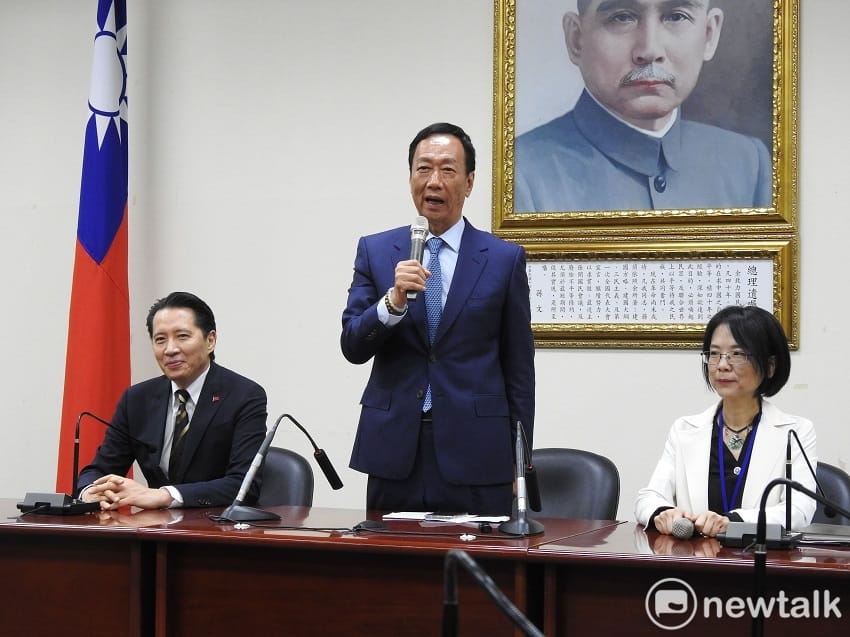 吳郭會今天登場，郭台銘說，他現在有10幾個小編，而自己就是最大組織。 圖：趙婉淳／攝