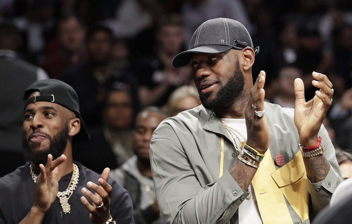 「詹皇」LeBron James(右)。 圖／美聯社／達志影像