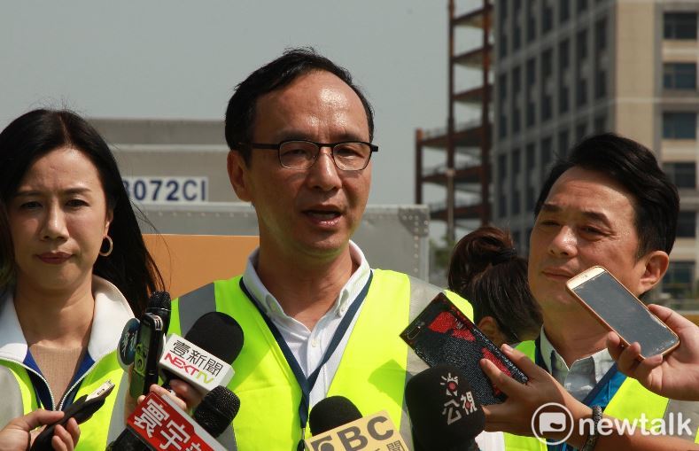 前新北市長朱立倫指出國民黨執政八年沒有開放任何一項農產品，結果民進黨又用假消息來抹黑自經區，恐嚇農民朋友。  圖 : 林昀真／攝