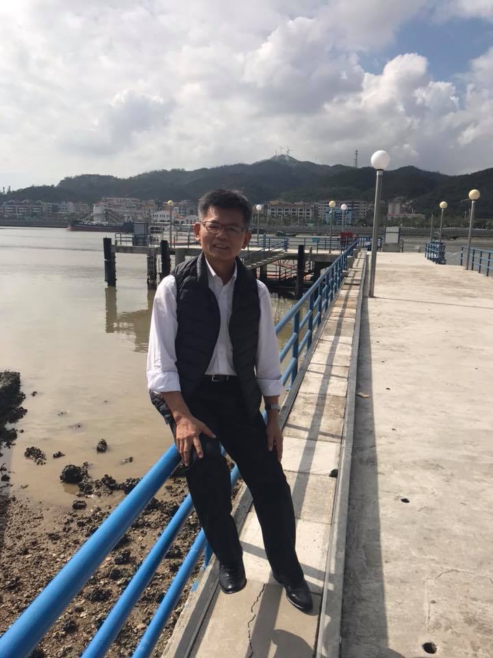 前高雄縣長楊秋興因一席總統大選挺韓就等於是詐騙集團共犯，引爆網友不滿而灌爆臉書。 圖：擷取自楊秋興臉書