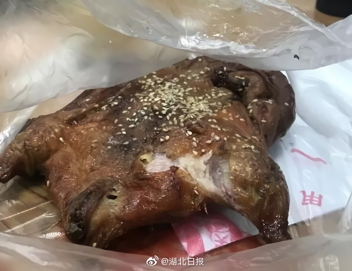 雞鴨滷味店摻秘製調味料「櫻殼魔粉」，成分含毒品嗎啡。 圖／翻攝自《湖北日報》微博