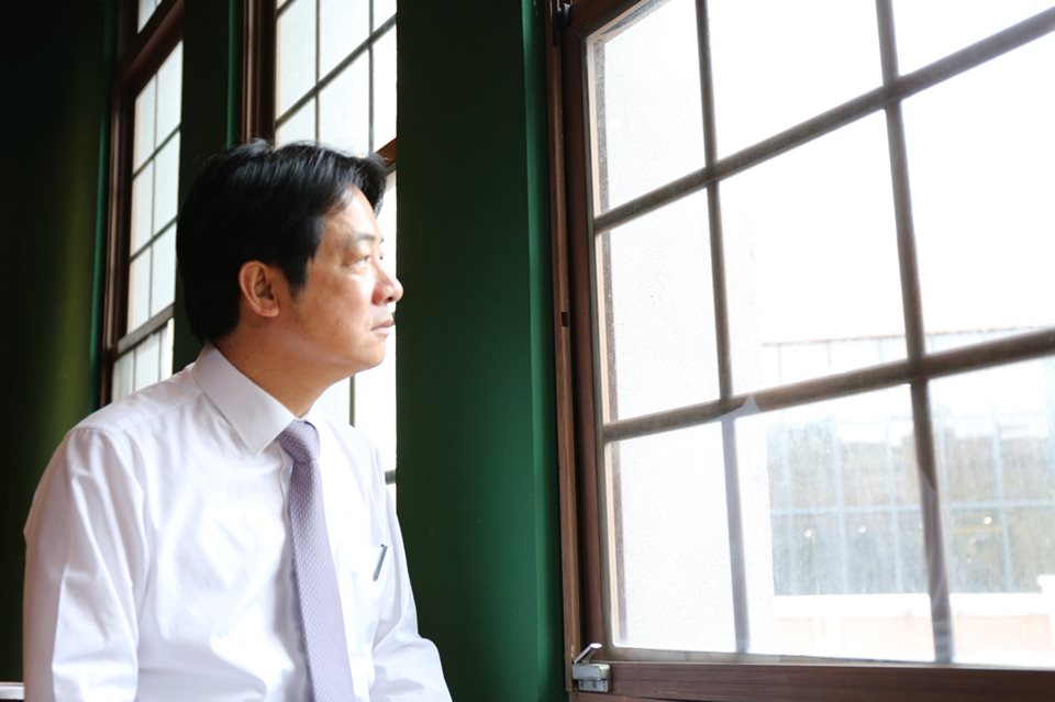 外傳民進黨中執會今（22）天下午將在會議中更改總統初選辦法，對此前行政院長賴清德強調，倘若消息屬實，這會嚴重戕害民進黨的社會信譽。 圖：擷自賴清德臉書