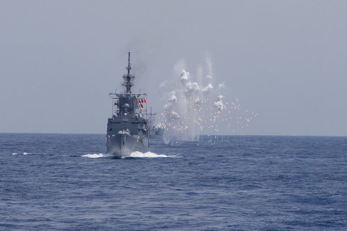 東部海域演練「海空聯合操演」，海軍艦炮實彈射擊。 圖：翻攝中華民國海軍臉書