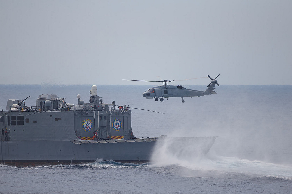 東部海域演練「海空聯合操演」，海軍反潛機起降。 圖：翻攝中華民國海軍臉書