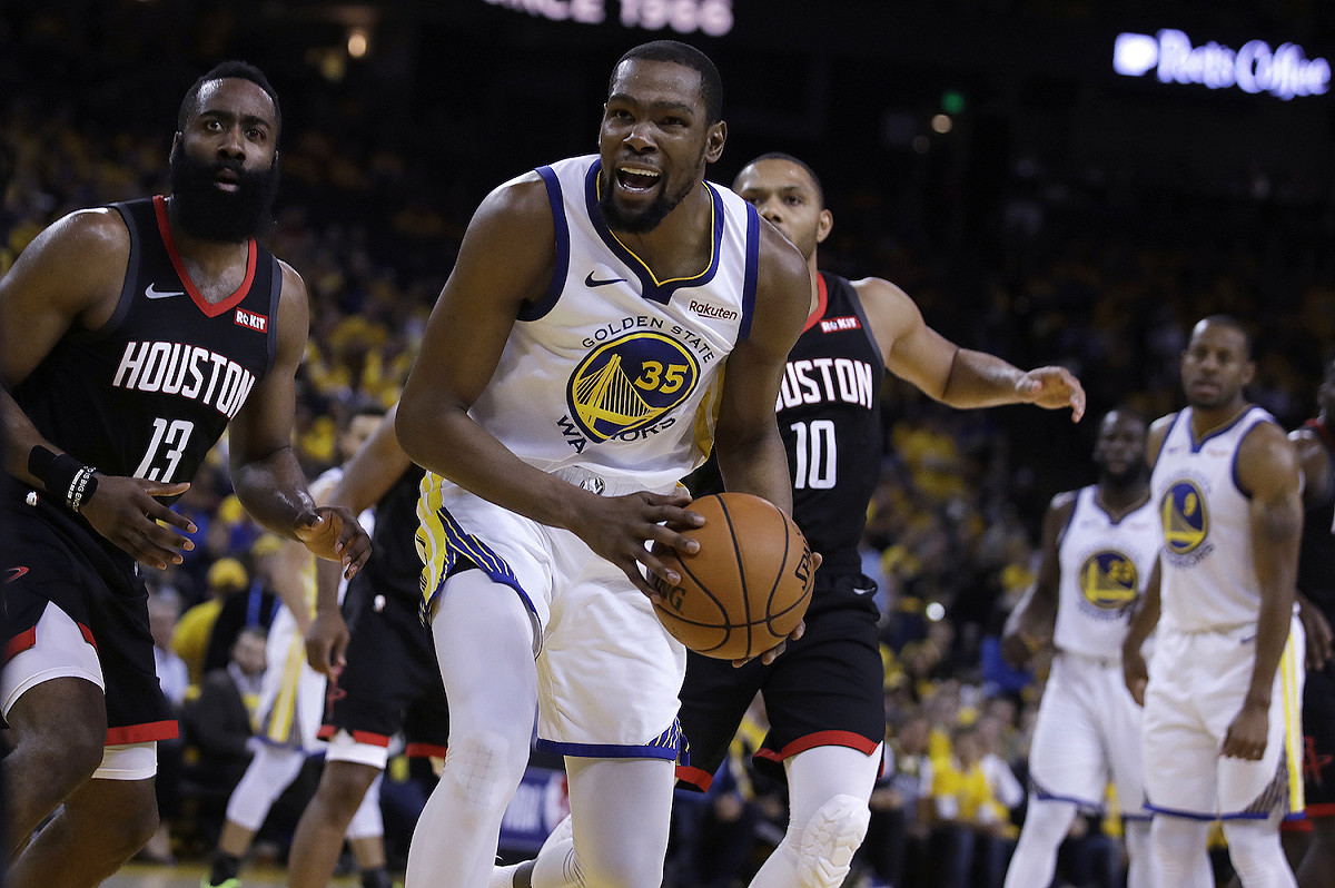 勇士球星Kevin Durant(中)。 圖／美聯社／達志影像