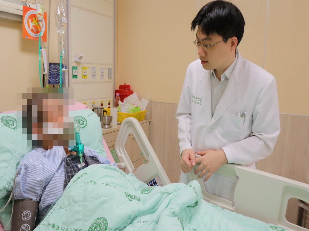 生飲鹿鱉血患者到院時卻呈現敗血性休克合併多重器官衰竭的現象。 圖／林重鎣攝2019.5.23