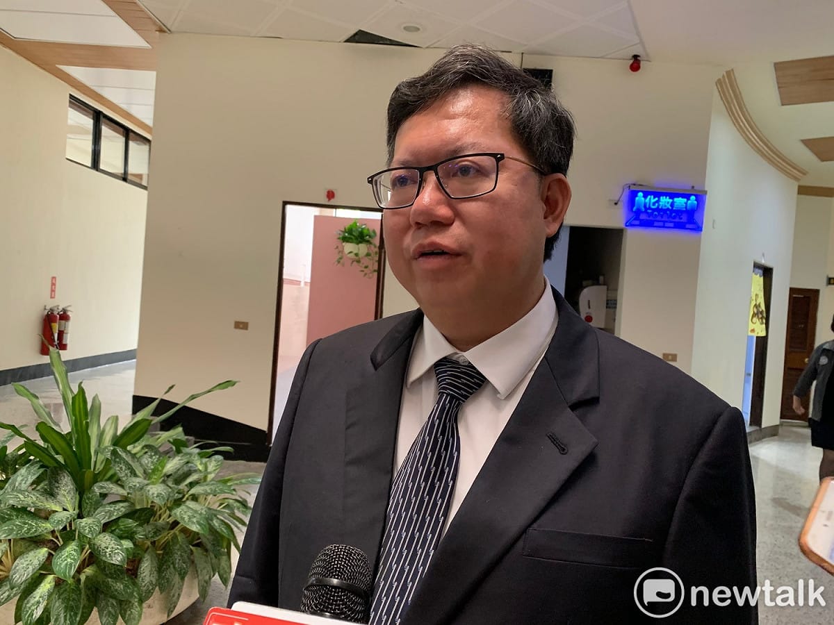 桃園市長鄭文燦今在臉書PO文指出支持蔡英文的「4大理由」，明確表態他支持總統蔡英文連任 圖：林昀真／攝