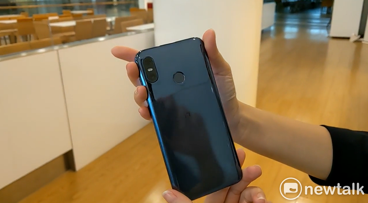一款HTC新機低調通過NCC認證，預料將是HTC U12 Life的後繼機種。圖為HTC U12 Life。 圖：葉立斌／攝