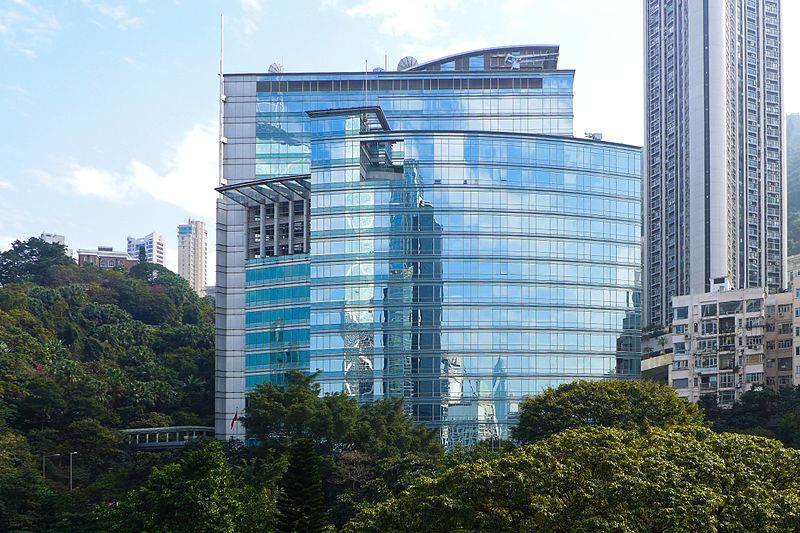 中國外交部駐香港特別行政區特派員公署（圖）回應德國庇護港獨青年，要求德方「不得縱容違法犯罪分子」，讓許多港人不以為然。 圖：翻攝自維基網站