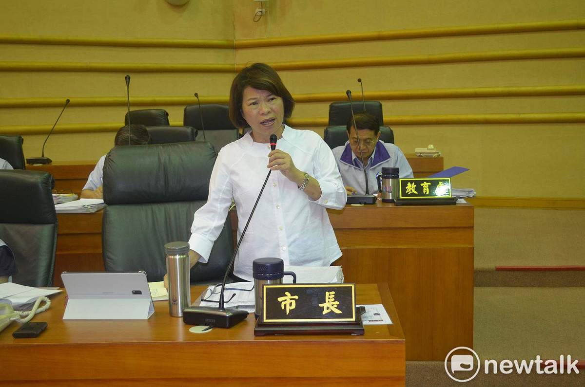 嘉義市長黃敏惠答詢時表示，她誓死捍衛孩子的未來，將向中央爭取設立嘉義科學園區。 圖：蔡坤龍/攝