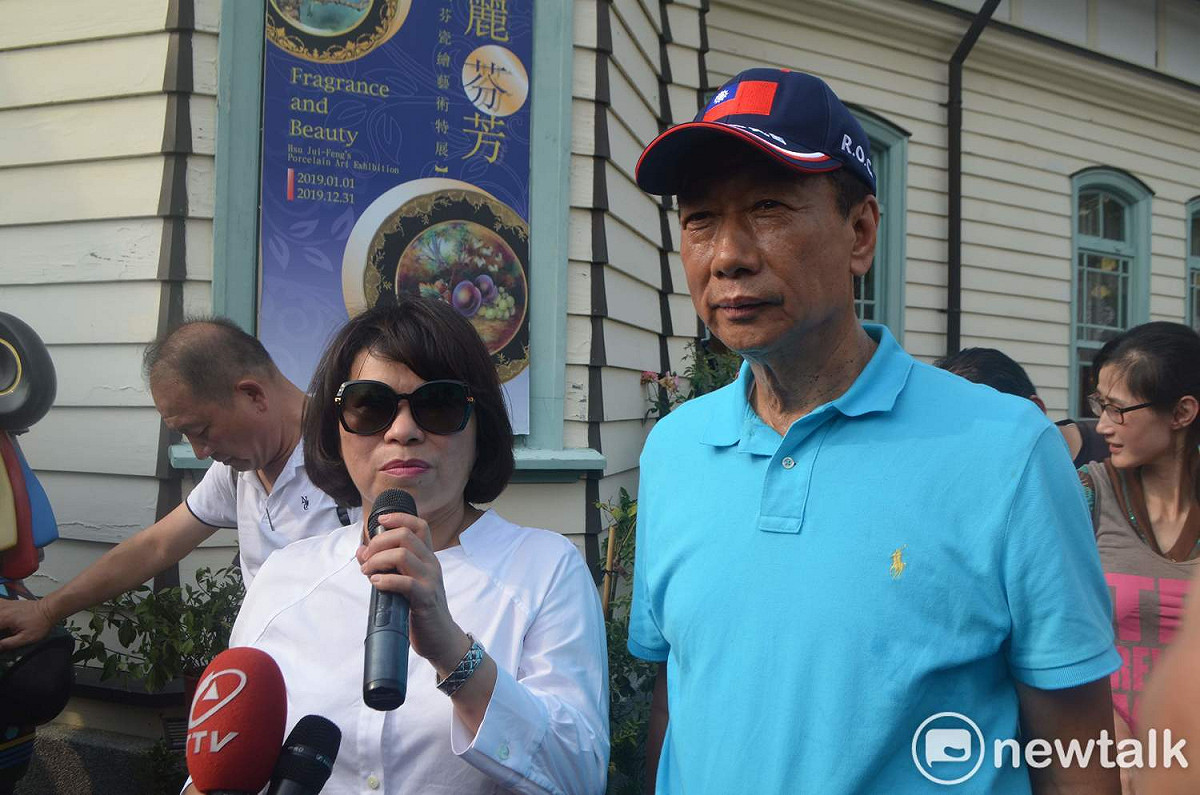 黃敏惠祝福郭台銘事事如意，心想事成。 圖：蔡坤龍/攝