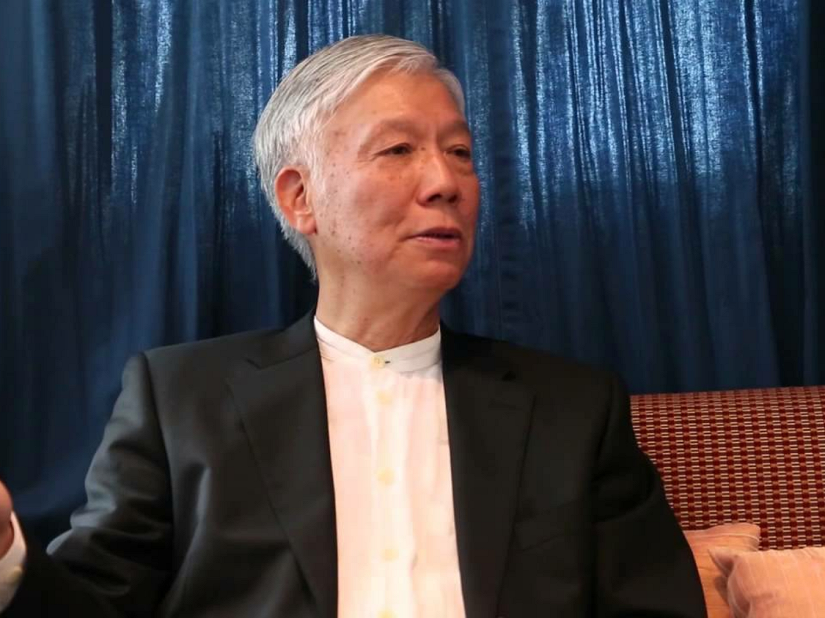 「六四」天安門事件30周年前夕，當年曾參與香港「黃雀行動」救援民運人士的牧師朱耀明，近日接受路透社採訪時表示，港人拒絕遺忘歷史，堅持尋求六四真相。他強調，只要中共獨裁政權不為六四道歉，港人就要堅持，繼續讓他們在良心上感到不舒服。 圖：翻攝自Youtube