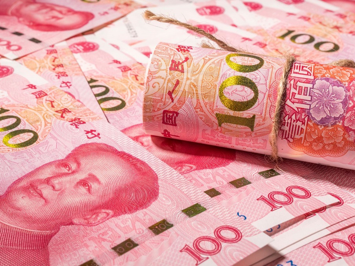 新台幣貶至2年低點是買股好時機？13檔受惠股出列！ 圖:shutterstock/提供