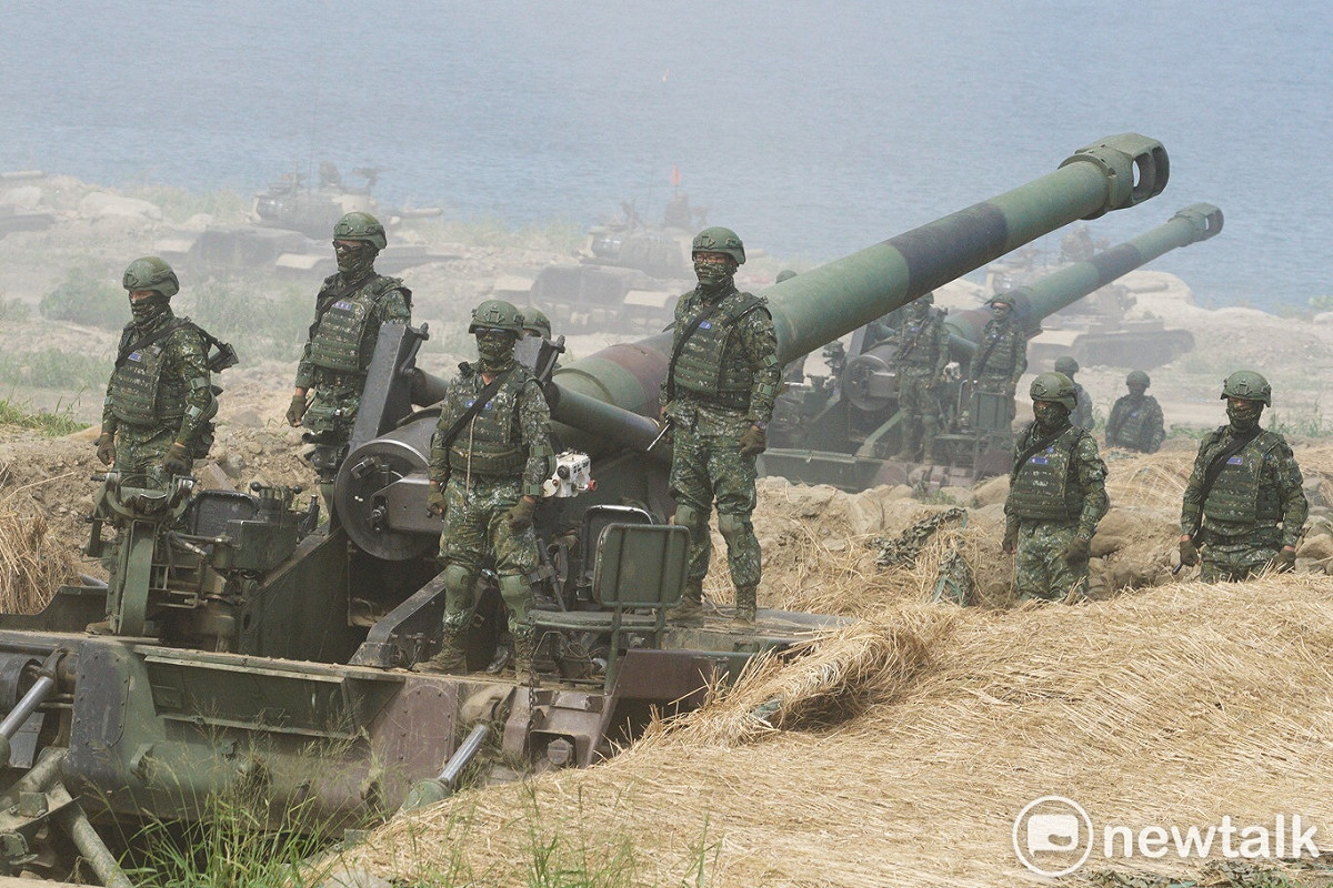 射擊完成後的M110自走砲士兵。 圖：張良一攝