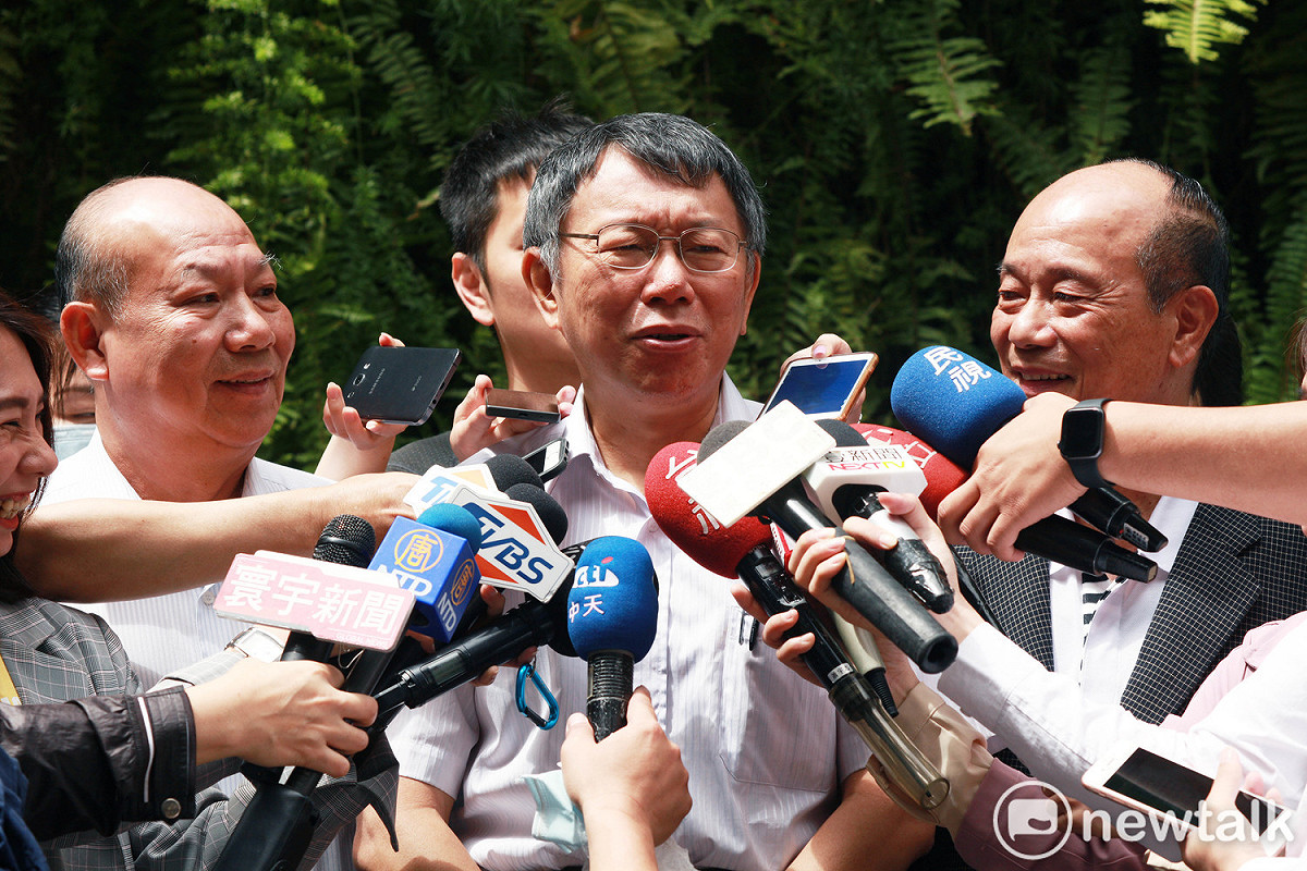 柯文哲表示，他跟柯建銘從未談論是否選總統的事，還說老柯又不是他肚子的蛔蟲，怎會知道他選不選? 圖：林昀真/攝