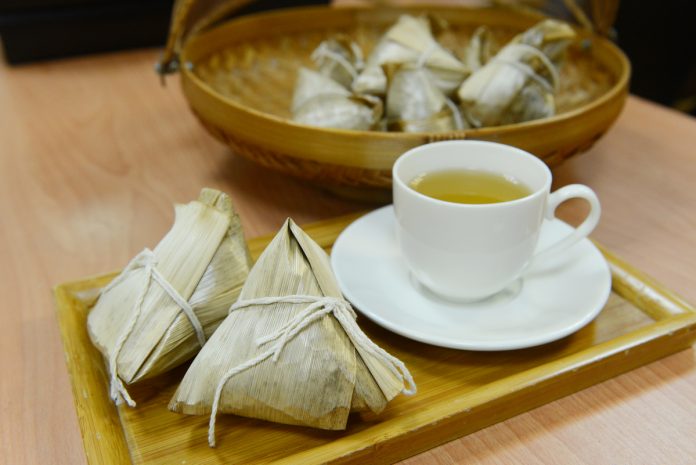 ▲營養師表示，腎臟病患者要避免食用高磷的雜糧養生粽。 圖／台北慈濟醫院提供